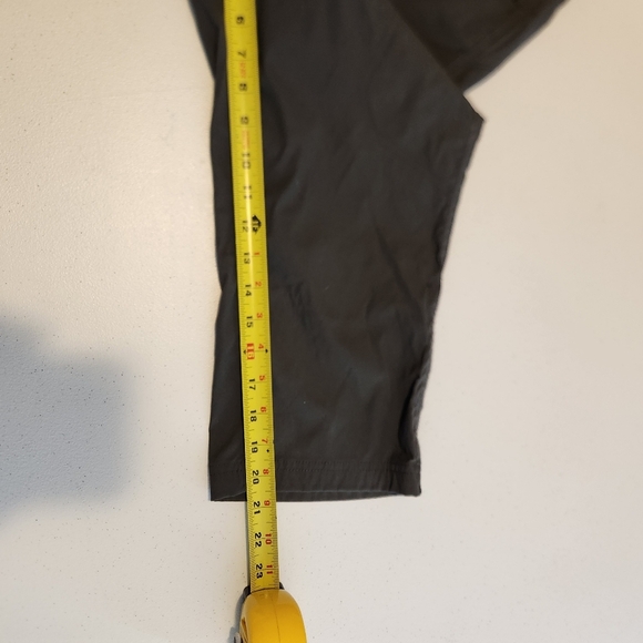 Eddie Bauer Gray Cropped Capri Pants Mid Rise Nylon Stretch Size 6 Hiking Gorp - Picture 13 of 16